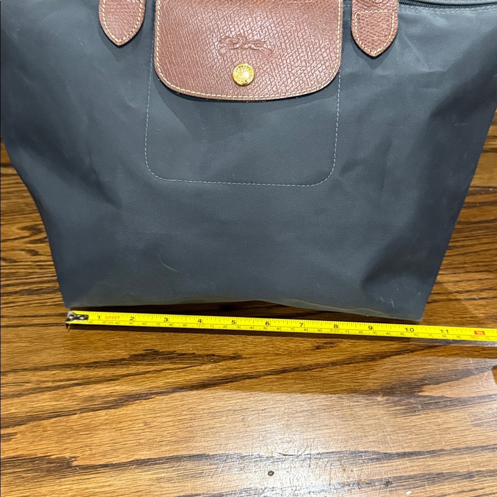 Longchamp Le Pliage Navy Tote - Picture 9 of 16